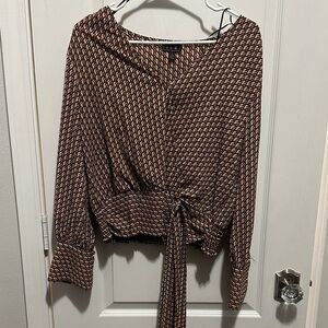 Elegant Women's Blouse with Tie Waist